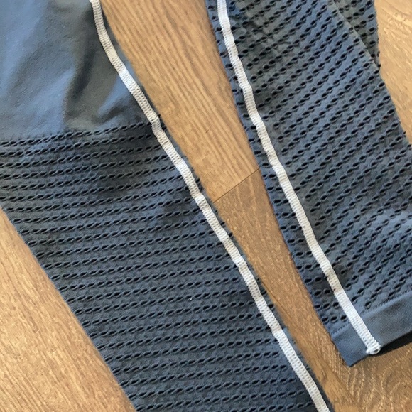 Lemon Legwear lazer cut leggings - Picture 2 of 3